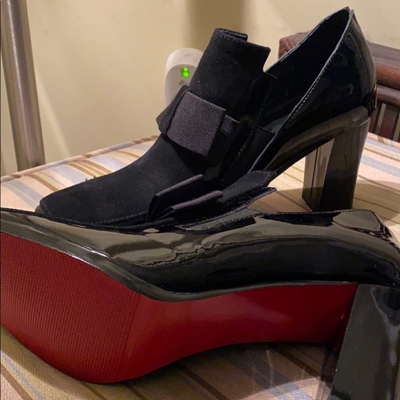 Shoes - Picture 2 of 4